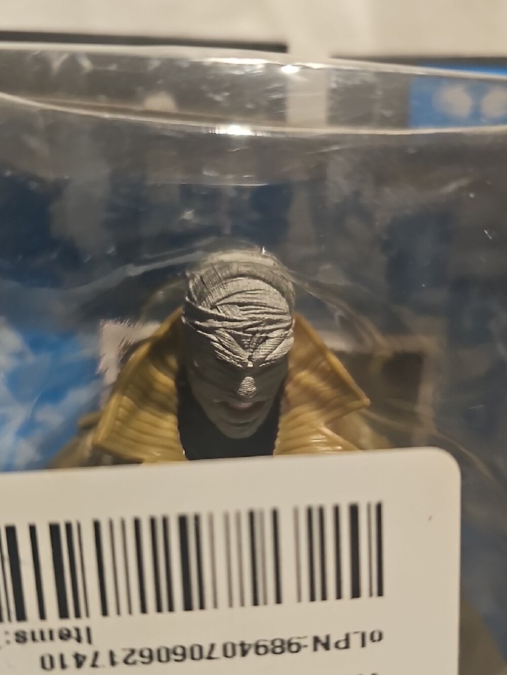 Hush Action Figure - Picture 8 of 15